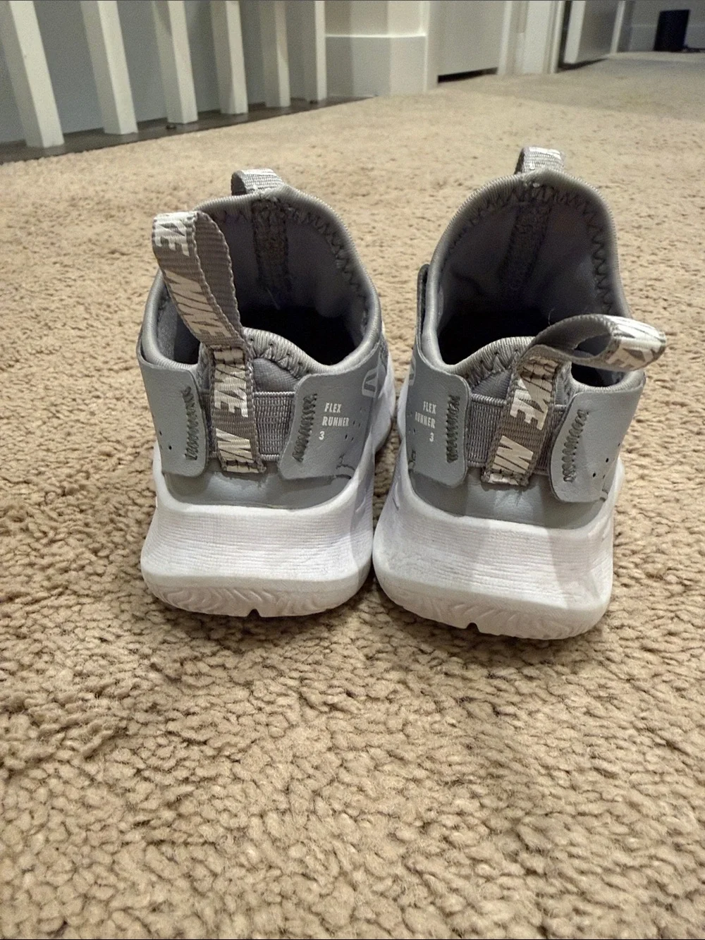 Nike Flex Runner Slip-On Sneakers in Light Gray and White - size 7C